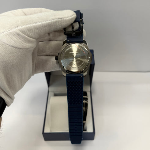 Tommy Hilfiger ρολόι με ΔΩΡΟ το βραχιόλι