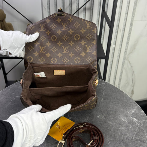 Louis Vuitton Pochette Métis