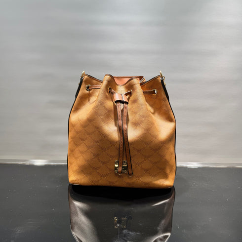 McM Bucket
