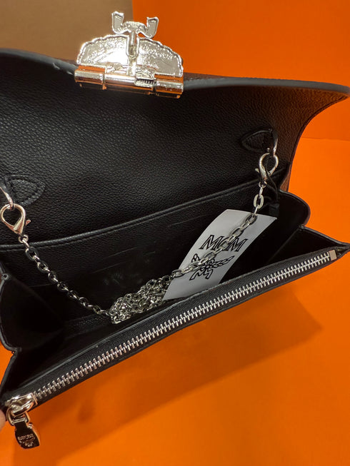 Πορτοφόλι McM