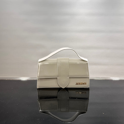 Jacquemus Le Bambino.