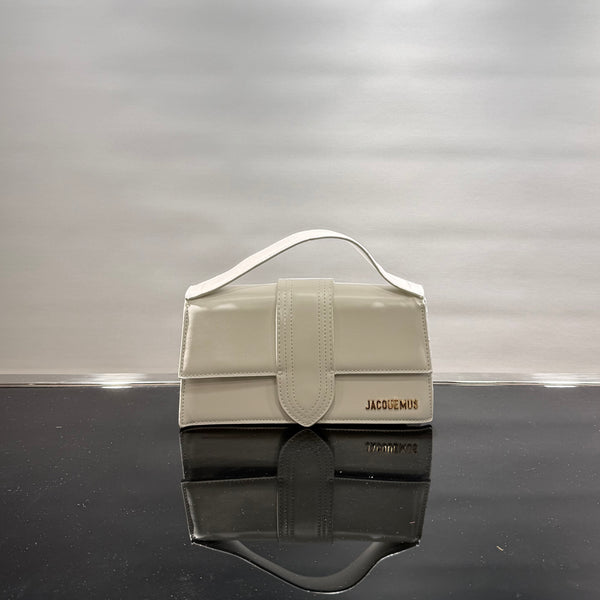 Jacquemus Le Bambino.