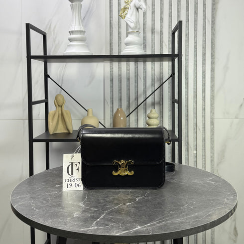 Celine Triomphe