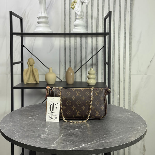 Louis Vuitton Pochette Accessoires