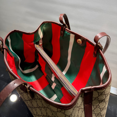 Gucci Emblem large tote bag