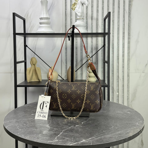 Louis Vuitton Pochette Accessoires