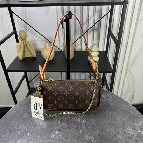 Louis Vuitton Pochette Accessoires