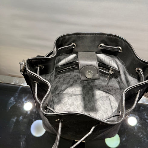 McM Bucket