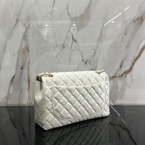 Chanel classic handbag Jumbo