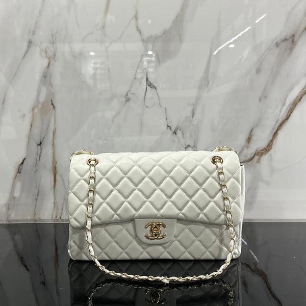 Chanel classic handbag Jumbo