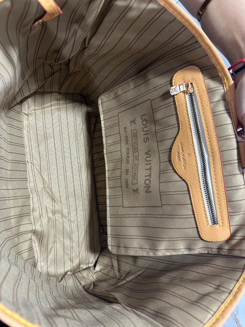 Louis Vuitton Neverfull