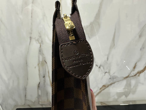 Louis Vuitton νεσεσέρ