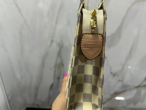 Louis Vuitton νεσεσερ