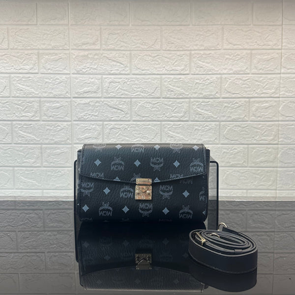 MCM τσάντα-φάκελος